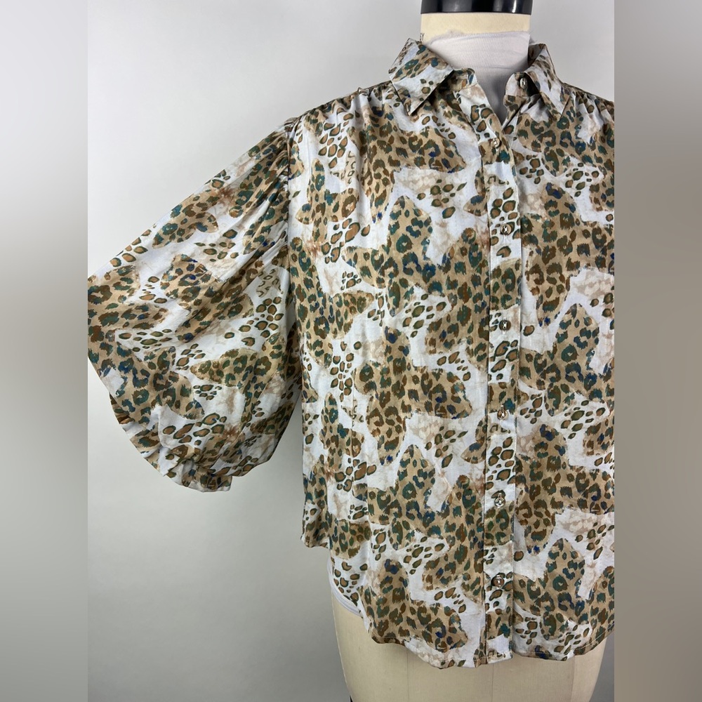 💚 3443. Button Front Puff Sleeve Blouse - Picture 3 of 8